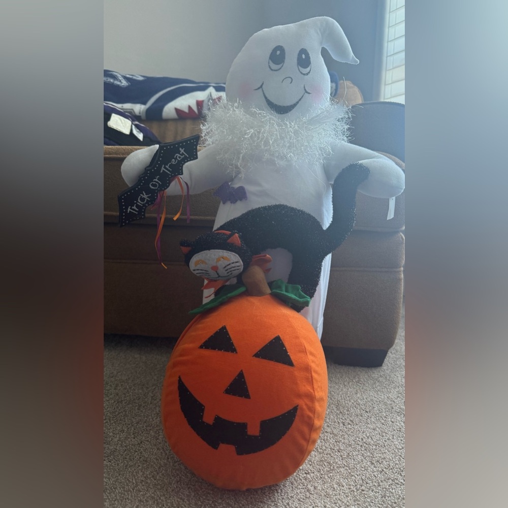 LED Light-Up Halloween Decor